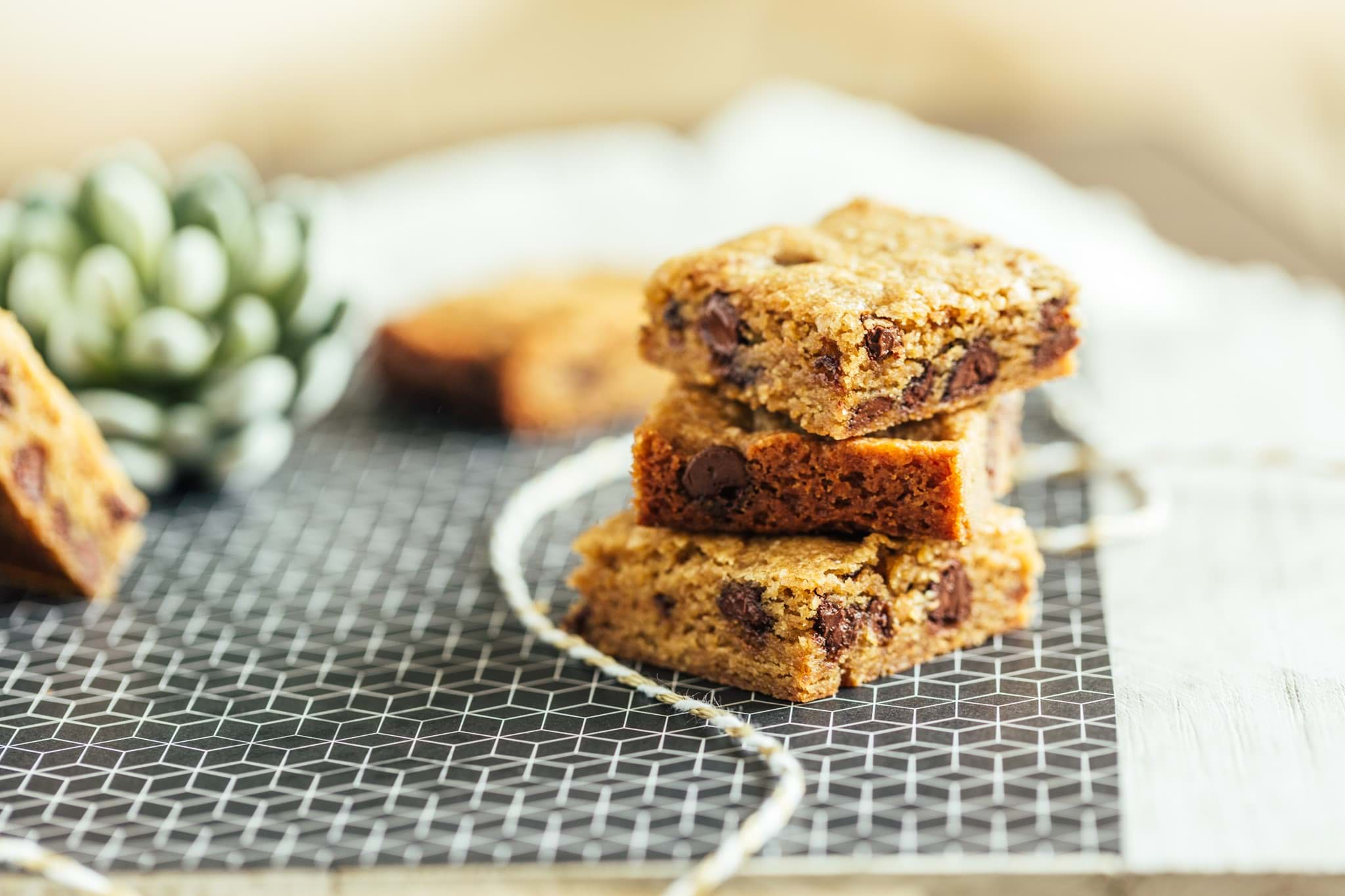 Picture of WHITE BROWNIE